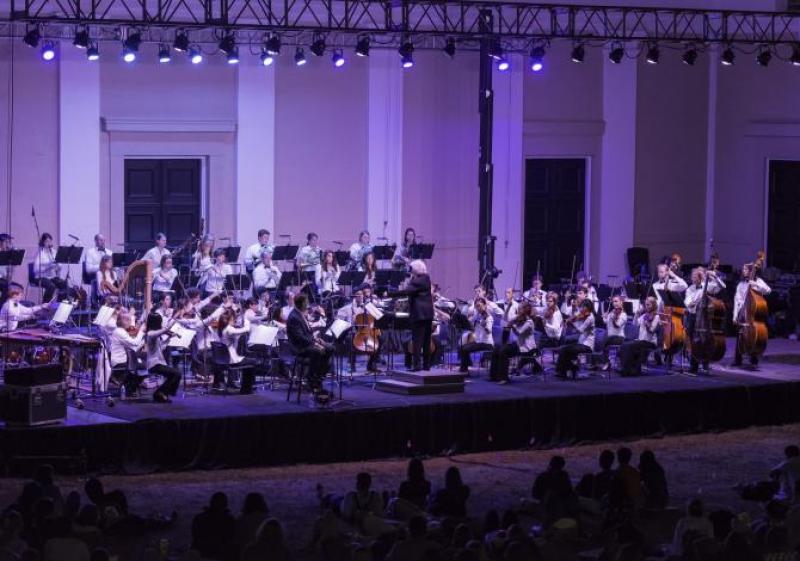 The free âSymphony Under the Starsâ concerts began in 2009, introducing the University community to the Charlottesville Symphony.