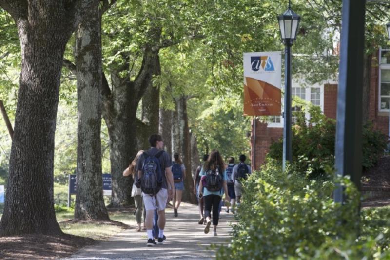 Photo of UVA Grounds in September 2015