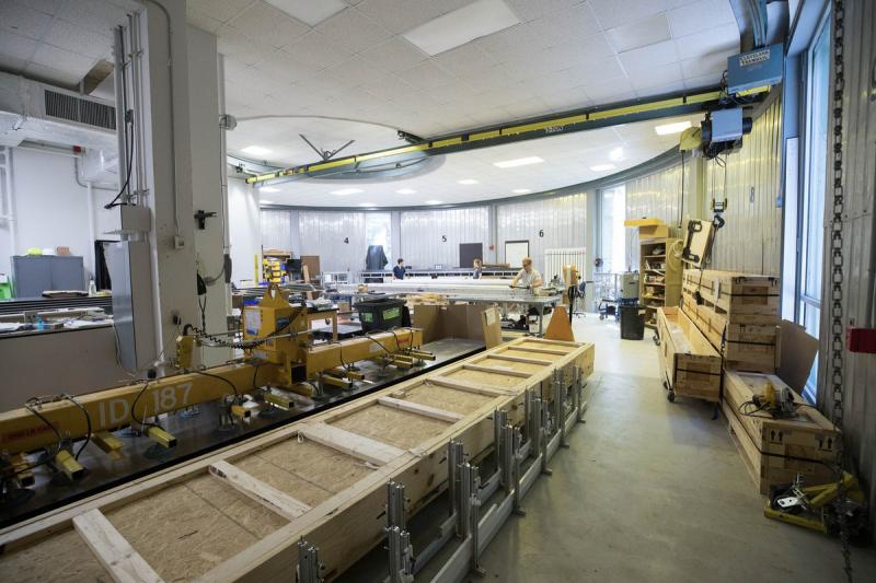 The High Energy Physics Lab’s assembly area.